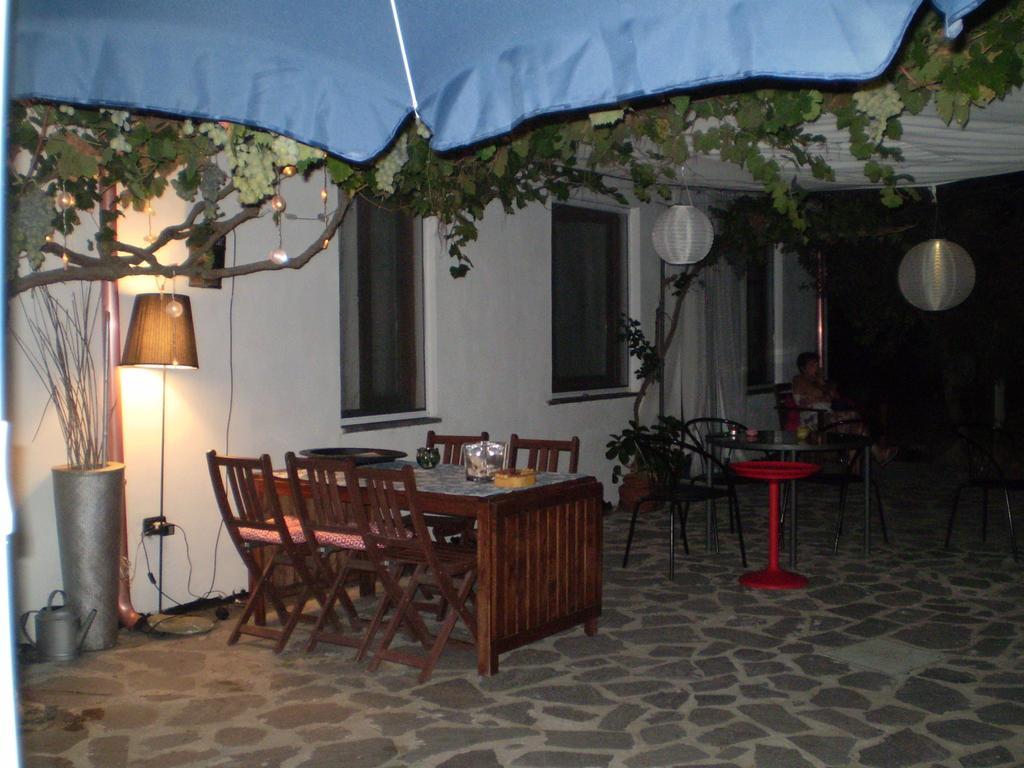 Il Giardino Di Emilio Bed & Breakfast Marrùbiu Стая снимка
